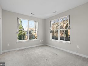 989 S Buchanan Street 312, Arlington VA 22204