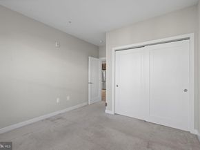 989 S Buchanan Street 312, Arlington VA 22204
