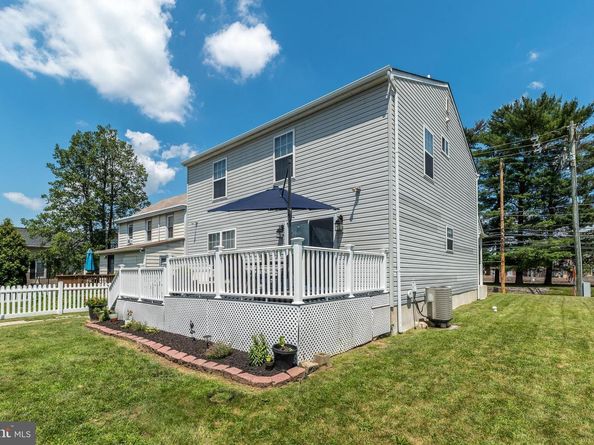 319 Fairview Road, Woodlyn PA 19094