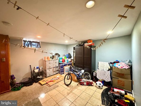 827 Hampshire, Drexel Hill PA 19026