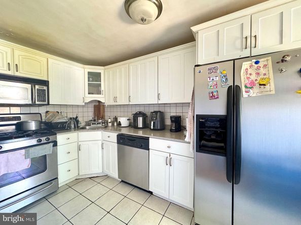 827 Hampshire, Drexel Hill PA 19026