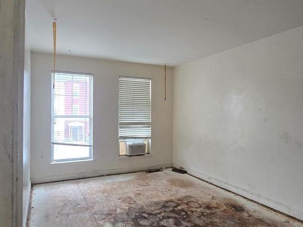 5002 Kimi Gray Court SE, Washington DC 20019