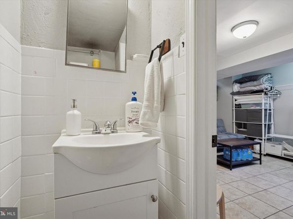 4003 Manayunk Avenue, Philadelphia PA 19128