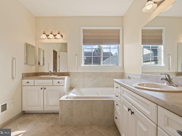 934 Nathaniel Trail, Warwick PA 18974