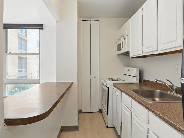 1260 NW 21st Street NW 210, Washington DC 20036