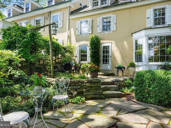 1 Barnes Court, Doylestown PA 18901