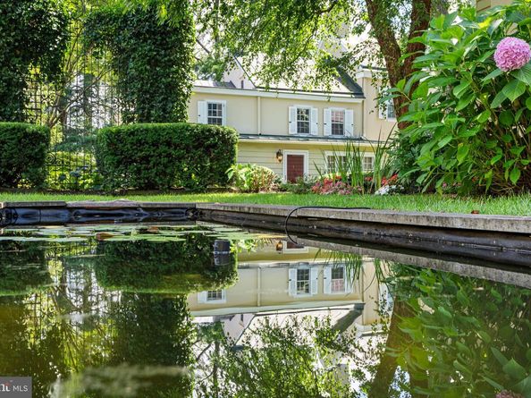 1 Barnes Court, Doylestown PA 18901