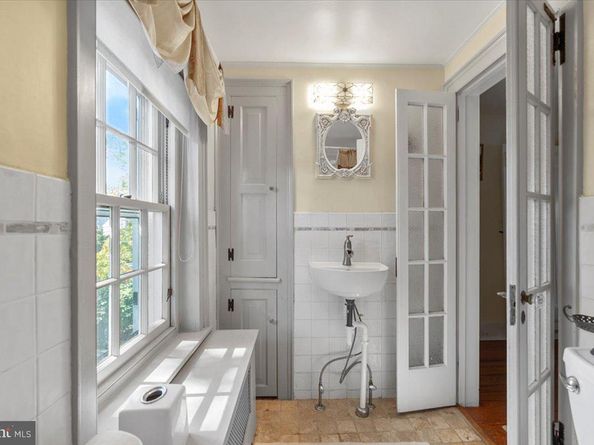 1 Barnes Court, Doylestown PA 18901
