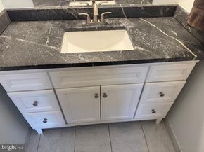 8360 Greensboro Drive 817, Mclean VA 22102