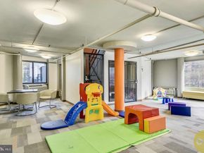 8360 Greensboro Drive 817, Mclean VA 22102