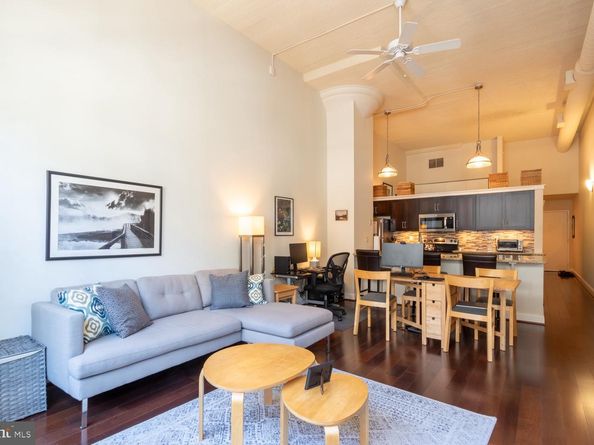2429-41 Locust Street 212, Philadelphia PA 19103