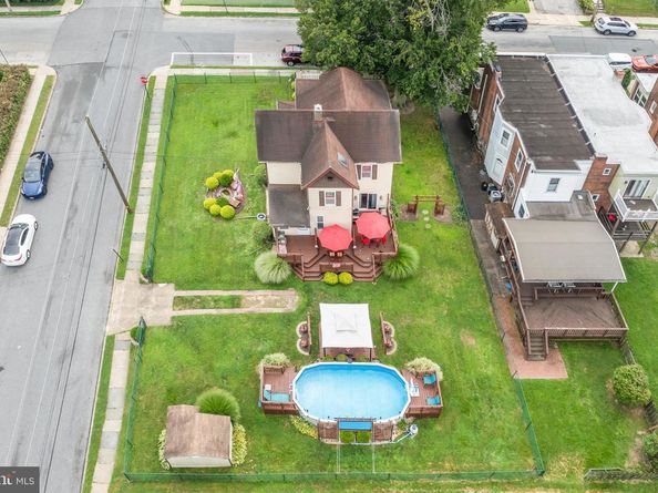 701 Andrews, Collingdale PA 19023