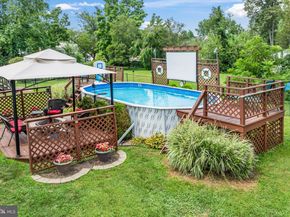 701 Andrews, Collingdale PA 19023