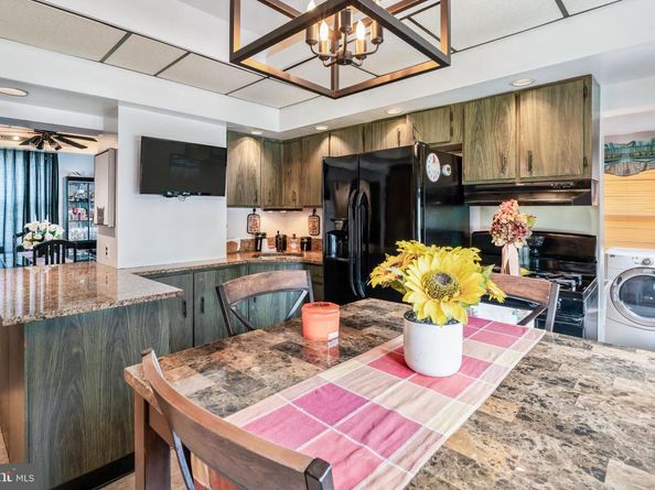 701 Andrews, Collingdale PA 19023