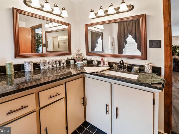701 Andrews, Collingdale PA 19023