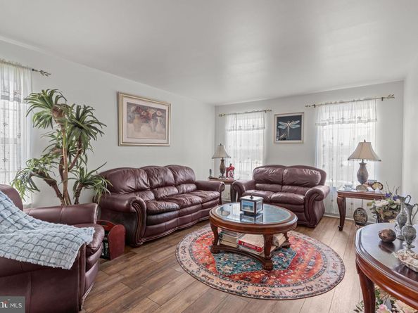 2044 Gorman Street, Philadelphia PA 19116