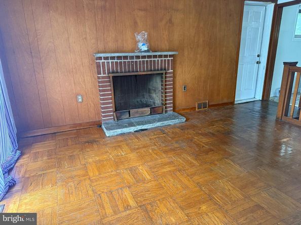 499 Summit Avenue, Philadelphia PA 19128