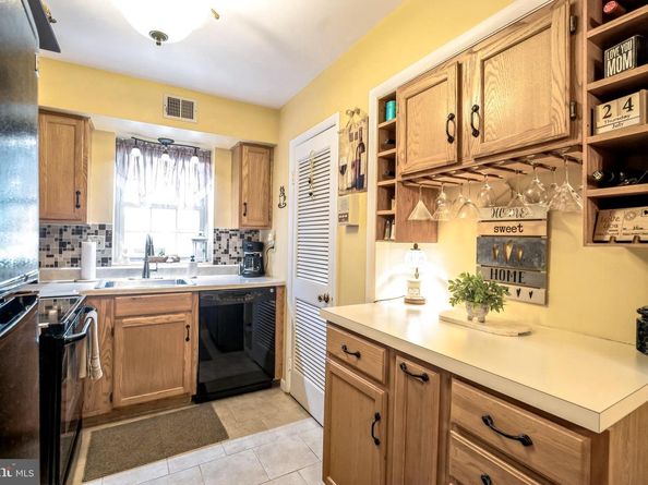 816 South Avenue K1, Secane PA 19018