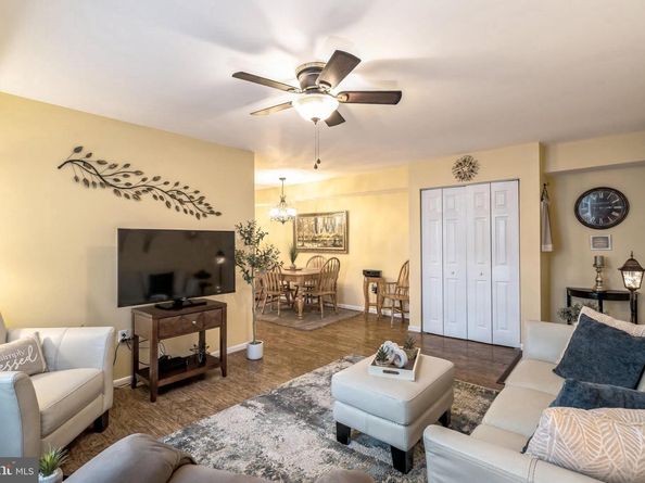 816 South Avenue K1, Secane PA 19018