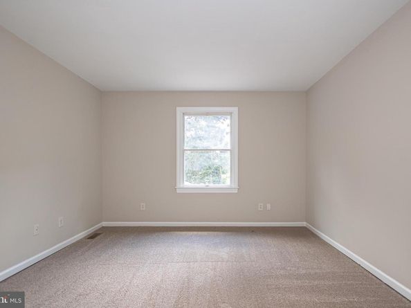 26 Bowling Green Avenue 3, Morrisville PA 19067