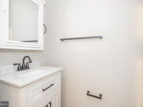 26 Bowling Green Avenue 3, Morrisville PA 19067