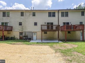 26 Bowling Green Avenue 3, Morrisville PA 19067