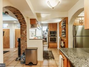 318 Bainbridge Street, Philadelphia PA 19147