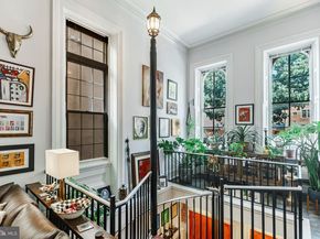 318 Bainbridge Street, Philadelphia PA 19147
