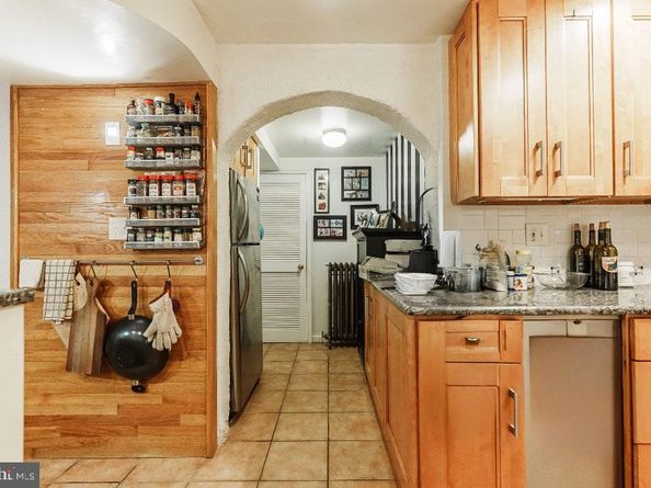 318 Bainbridge Street, Philadelphia PA 19147