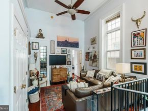 318 Bainbridge Street, Philadelphia PA 19147