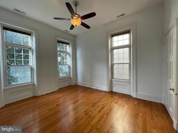 318 Bainbridge Street, Philadelphia PA 19147