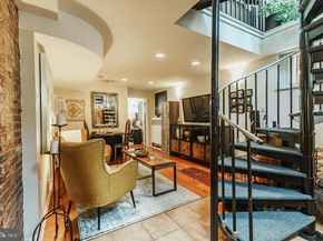 318 Bainbridge Street, Philadelphia PA 19147