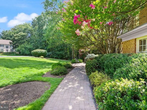 1108 Arboroak Place, Herndon VA 20170