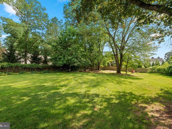 1500 Sugartown Road, Paoli PA 19301