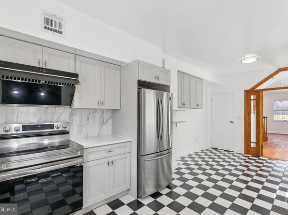 1006 S Front Street, Philadelphia PA 19147