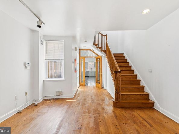 1006 S Front Street, Philadelphia PA 19147