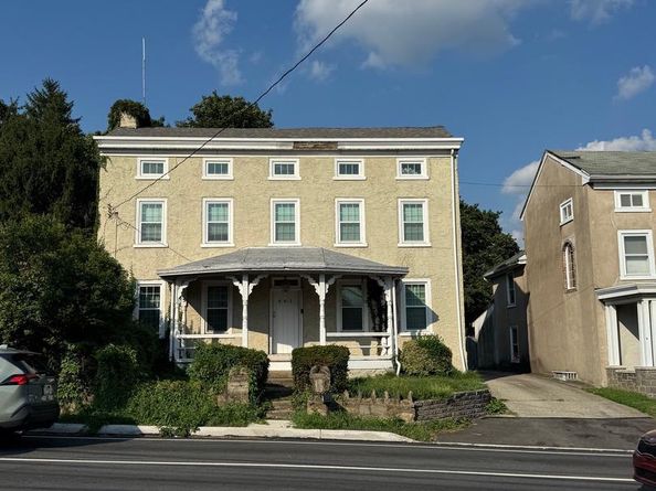 661 Ridge Pike, Lafayette Hill PA 19444