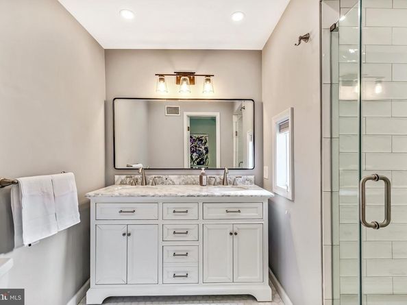 2137 Green Street 2, Philadelphia PA 19130