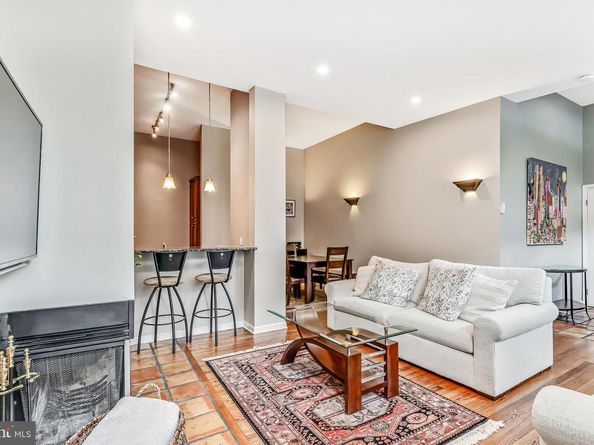 2137 Green Street 2, Philadelphia PA 19130