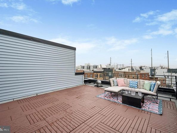 2555 Carpenter Street E, Philadelphia PA 19146