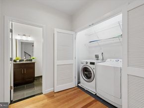 2555 Carpenter Street E, Philadelphia PA 19146
