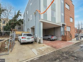 2555 Carpenter Street E, Philadelphia PA 19146