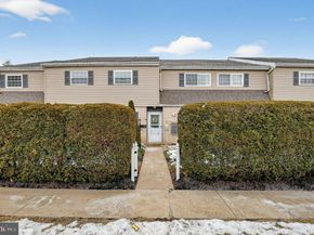 325 S Warminster Road A8 BLDG 1, Hatboro PA 19040