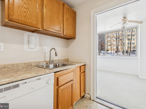 5565 Columbia 412, Arlington VA 22204