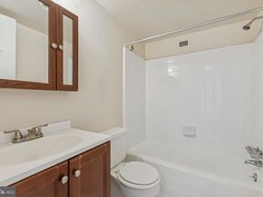 5565 Columbia 412, Arlington VA 22204