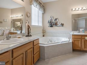 1136 Maxwell Manor, Warwick PA 18974