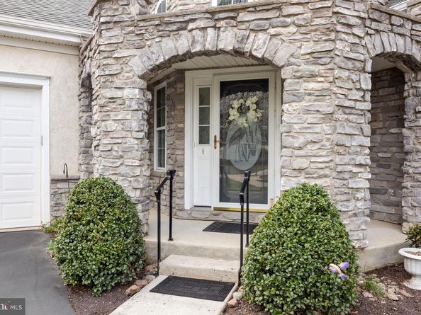 1136 Maxwell Manor, Warwick PA 18974