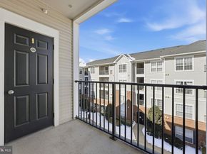 4852 Eisenhower Avenue 337, Alexandria VA 22304