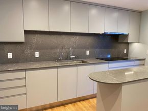 4200 NW Massachusetts Avenue NW 313, Washington DC 20016