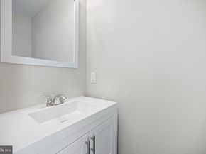 824 18TH Street NE 11, Washington DC 20002